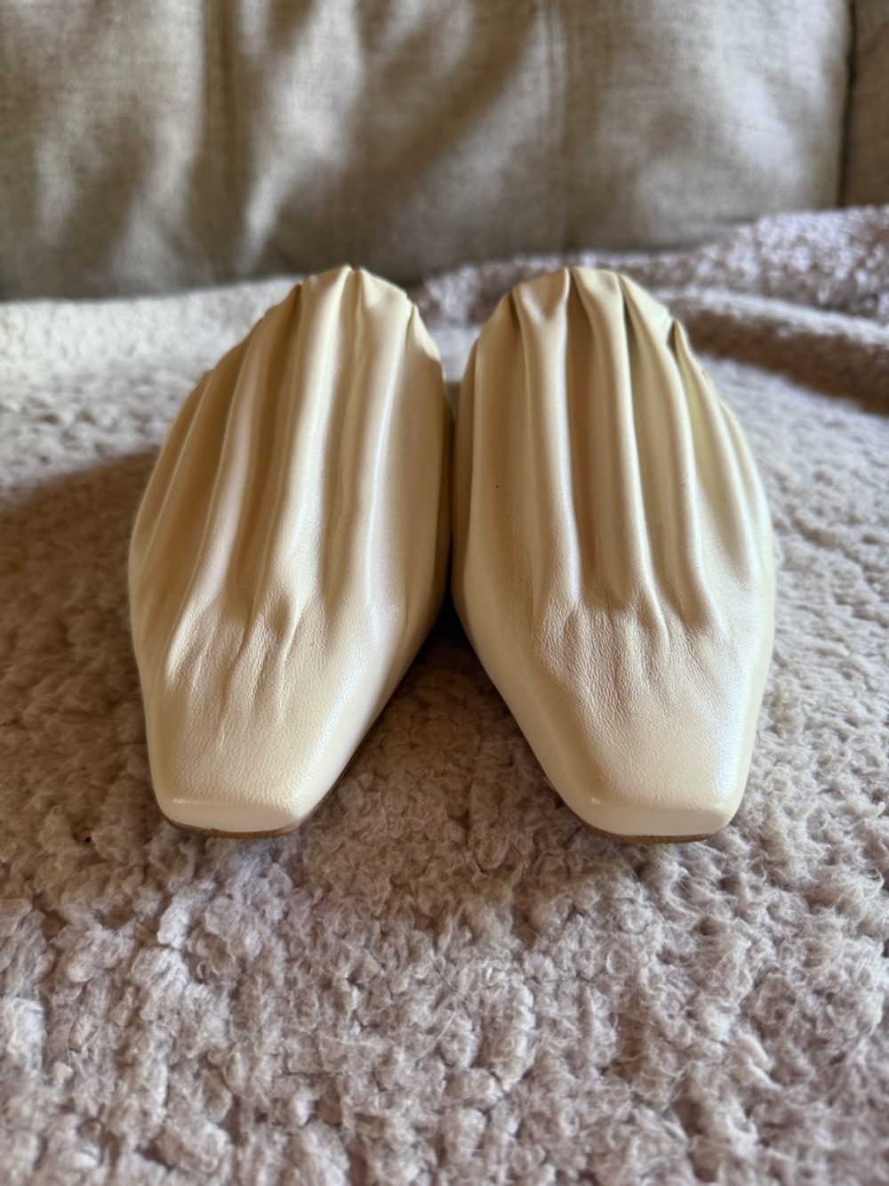Sam Edelman Cream Ruched Backless Mules - Picture 2 of 6